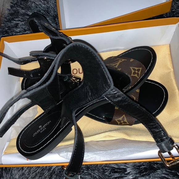 Louis Vuitton Sandals - Picture 2 of 3